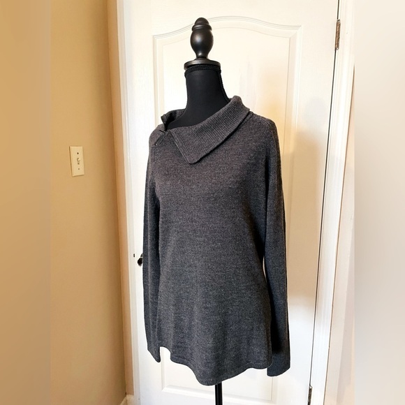 Nike Golf Women’s Merino Wool Lightweight Charcoal Gray Breathable Sweater Sz M - Picture 8 of 14